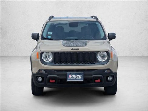 Used 2017 Jeep Renegade Trailhawk AWD/4WD image 2