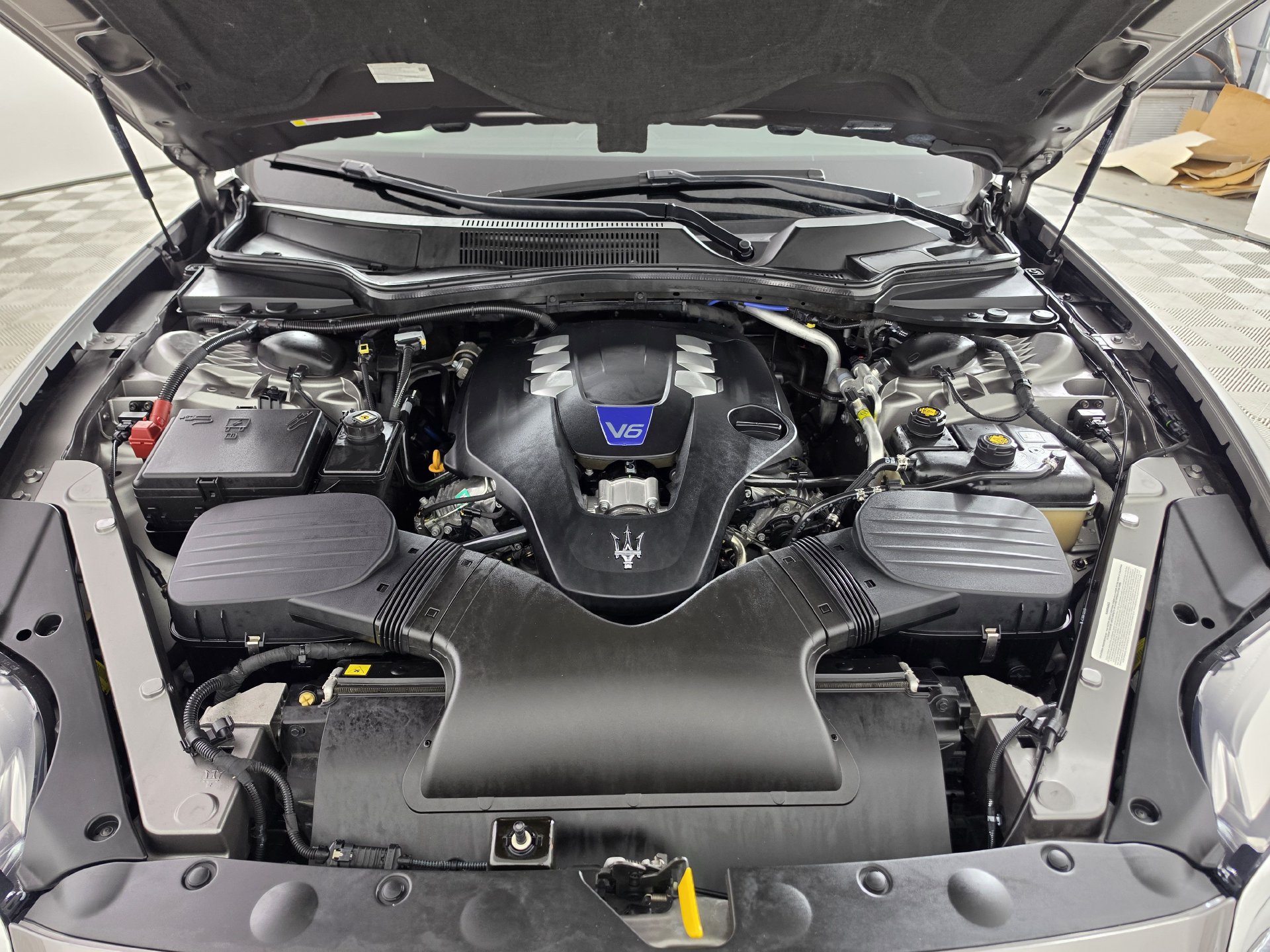 Used 2017 Maserati Quattroporte S GranLusso RWD image 37
