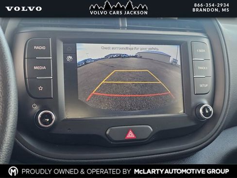 Used 2022 Kia Soul LX image 6