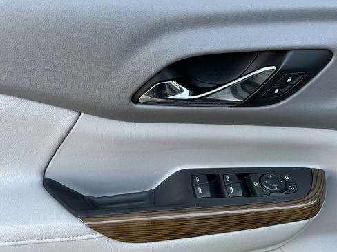 Used 2018 GMC Acadia SLE image 8