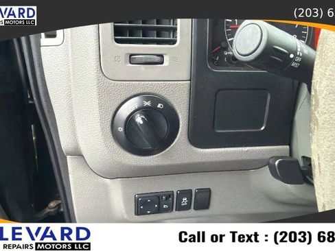 Used 2014 Nissan NV 2500 SV w/ V8 Appearance Package RWD image 22