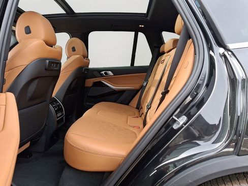 Certified 2023 BMW X5 xDrive40i image 8