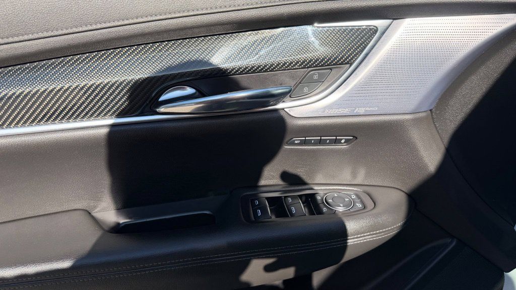 Used 2020 Cadillac XT6 Sport AWD/4WD image 13