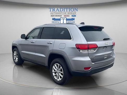 Used 2021 Jeep Grand Cherokee Laredo AWD/4WD image 3