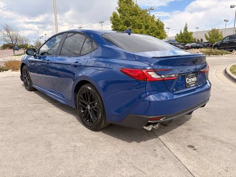 Used 2026 Toyota Camry SE FWD image 5