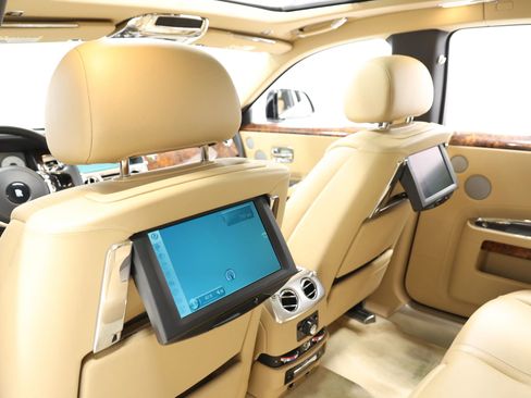 Used 2015 Rolls-Royce Ghost RWD image 60