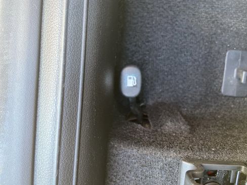 Used 2025 Hyundai Venue SEL FWD image 47