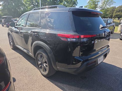 Used 2024 Nissan Pathfinder SV FWD image 6