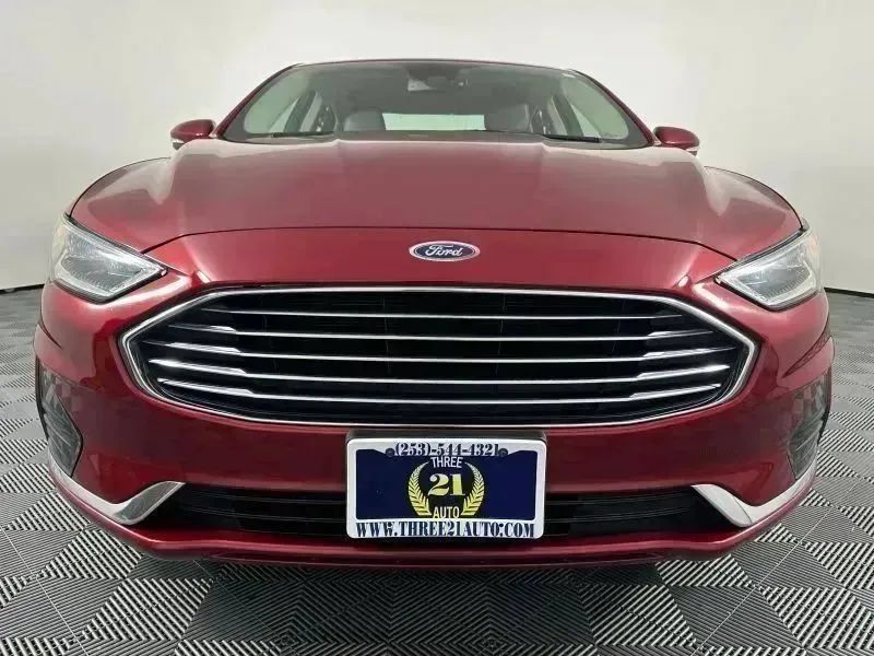 Used 2019 Ford Fusion SEL FWD image 3