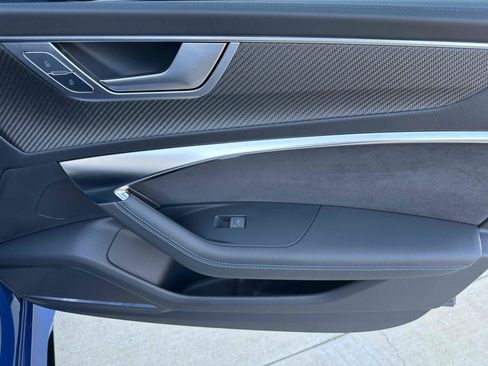 Used 2025 Audi RS 7 Performance w/ Black Optic Package image 34