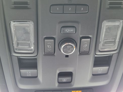 Certified 2024 Cadillac Escalade Premium Luxury w/ Performance Package image 29