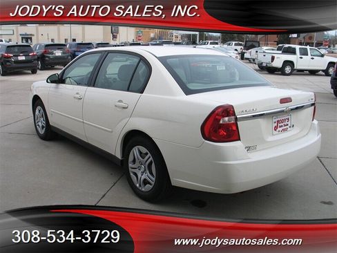 Used 2007 Chevrolet Malibu LS image 26