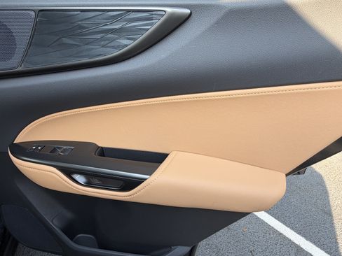 Used 2025 Lexus NX 250 FWD w/ Accessory Package (2T) image 38