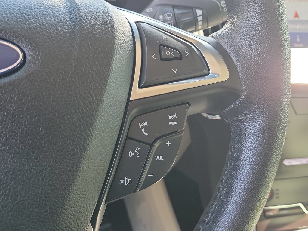 Used 2020 Ford Edge Titanium FWD image 10