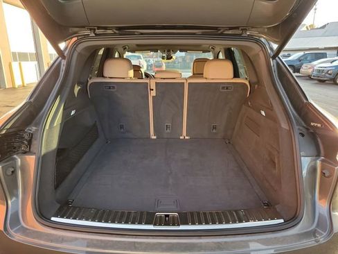 Used 2021 Porsche Cayenne S image 25