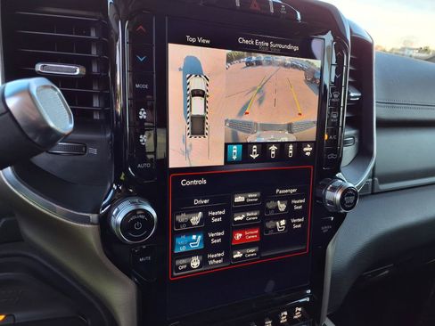 Used 2019 RAM 2500 Laramie AWD/4WD image 9