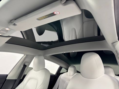Used 2023 Tesla Model 3 Performance image 12