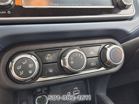 Used 2025 Nissan Versa SV FWD image 23