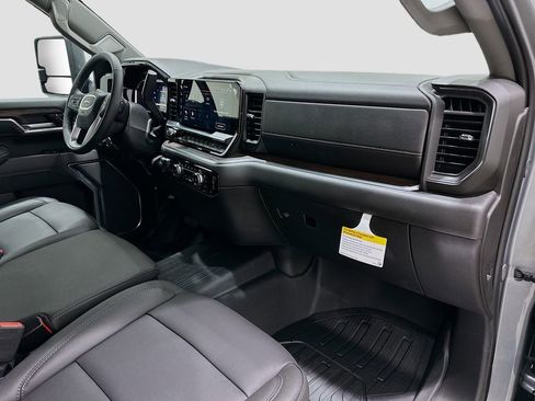 New 2026 GMC Sierra 3500 SLT AWD/4WD image 30