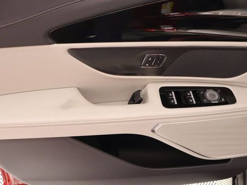 New 2026 Lincoln Nautilus Premier AWD/4WD image 15