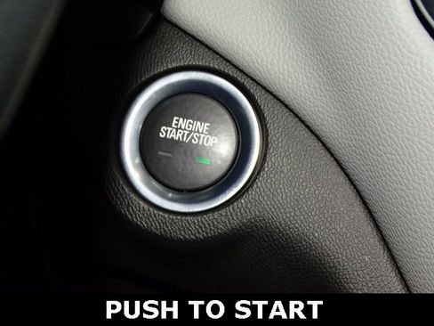 Certified 2022 Chevrolet Equinox LS w/ LS Convenience Package image 9