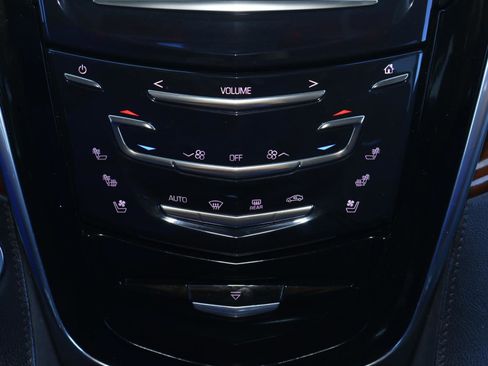 Used 2017 Cadillac Escalade Luxury image 33