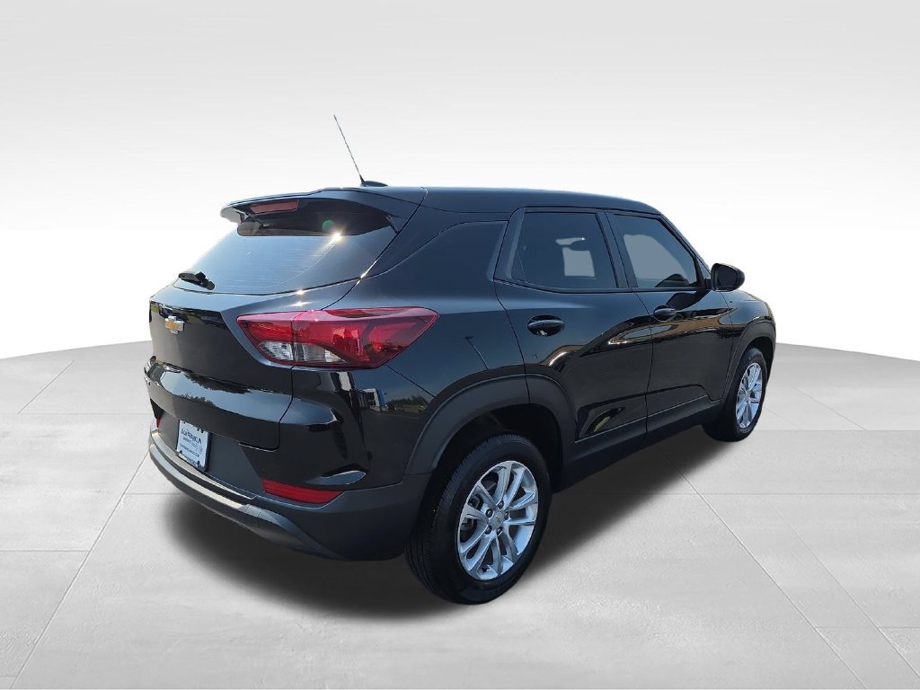Used 2025 Chevrolet TrailBlazer LS FWD image 5