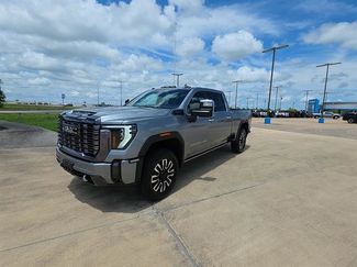 Used 2024 GMC Sierra 2500 Denali Ultimate AWD/4WD video 1