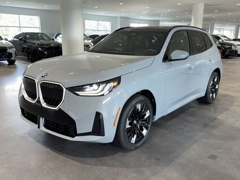 New 2026 BMW X3 xDrive30i w/ M Sport Package AWD/4WD image 3