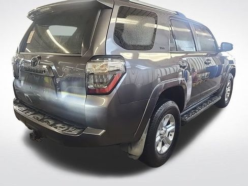 Used 2019 Toyota 4Runner SR5 AWD/4WD image 2