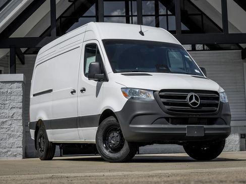 Used 2026 Mercedes-Benz Sprinter 2500 image 1