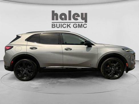 Used 2025 Buick Envision Sport Touring AWD/4WD image 6