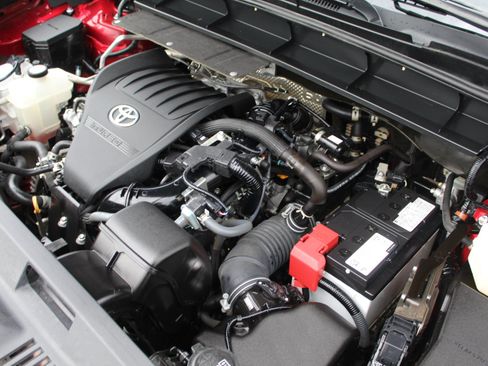 Used 2023 Toyota Highlander XSE FWD image 58