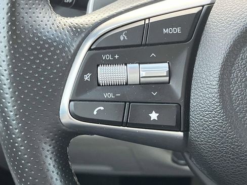 Used 2023 Genesis G70 2.0T image 29