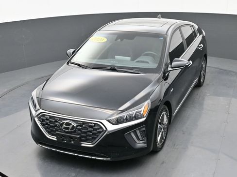 Used 2020 Hyundai Ioniq Limited image 33