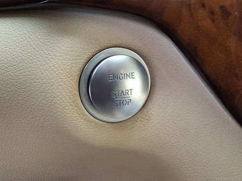 Used 2017 Mercedes-Benz GLS 450 4MATIC image 24