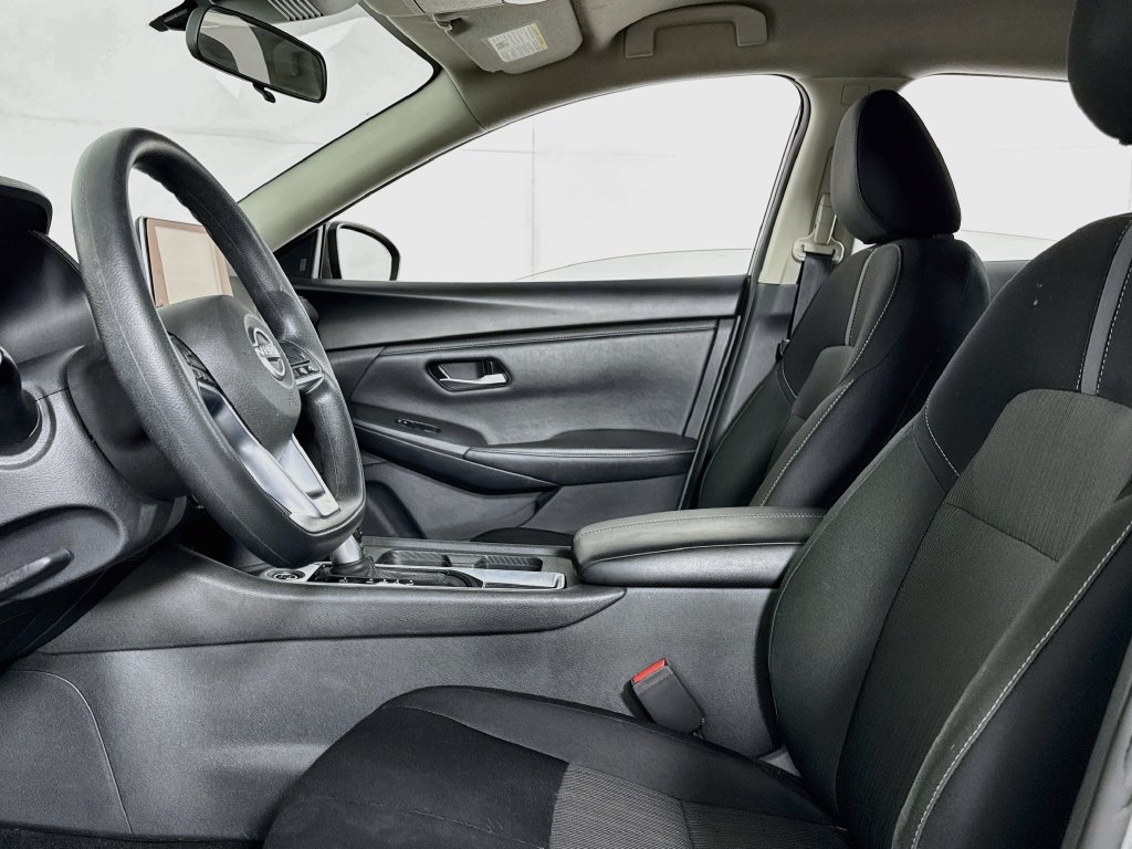 Used 2025 Nissan Sentra SV FWD image 10