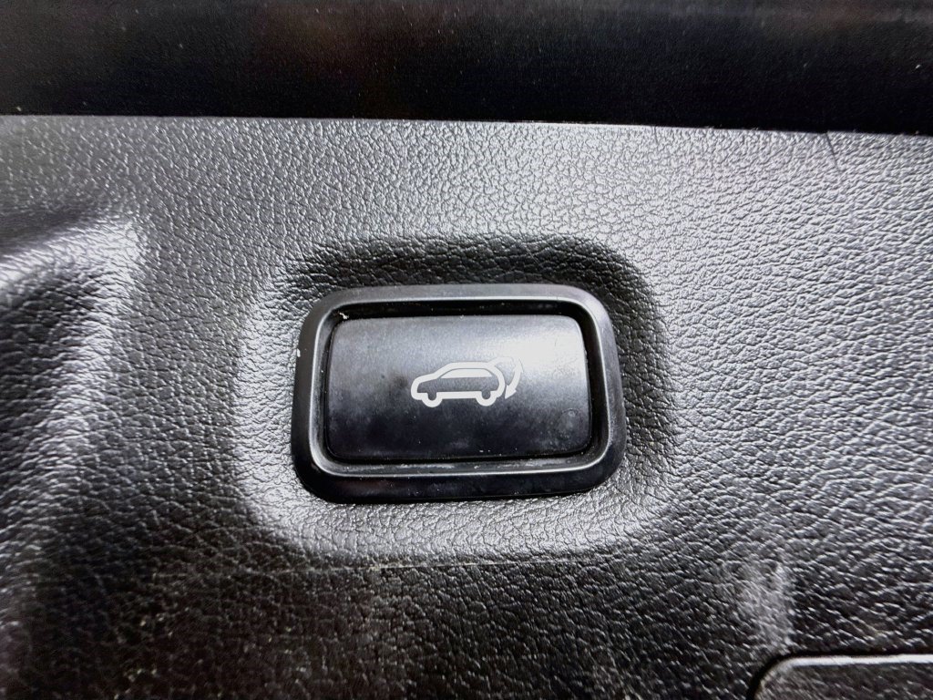 Used 2022 Hyundai Santa Fe XRT w/ Cargo Package FWD image 43