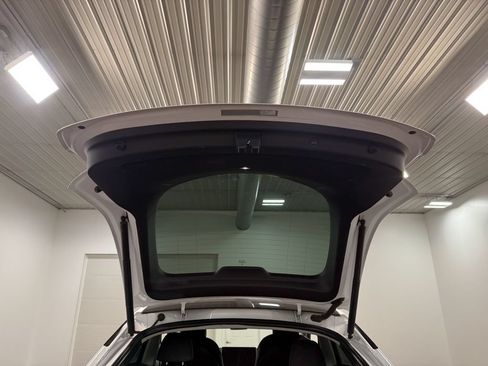 Used 2021 Tesla Model Y Long Range AWD/4WD image 72