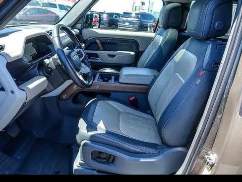 Used 2022 Land Rover Defender 90 X-Dynamic HSE AWD/4WD image 10