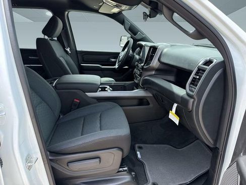 New 2026 RAM 1500 Express AWD/4WD image 23