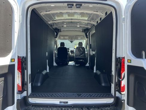 New 2026 Ford Transit 250 148 Medium Roof w/ Load Area Protection Package RWD image 17