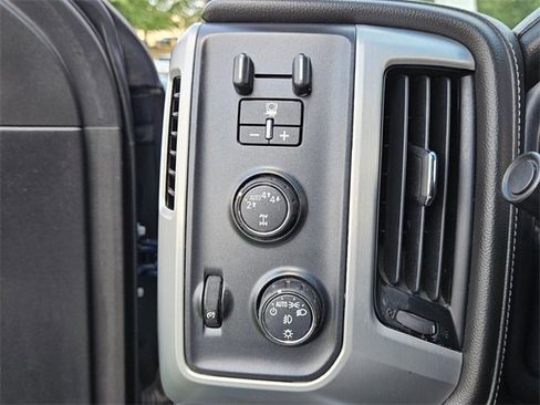 Used 2018 GMC Sierra 1500 SLE w/ SLE Value Package image 25