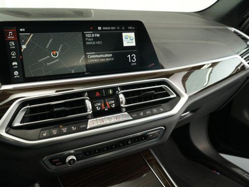 Used 2020 BMW X5 xDrive40i w/ M Sport Package AWD/4WD image 37