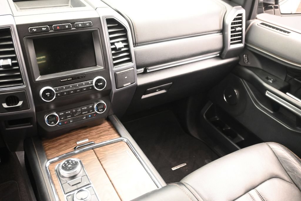 Used 2019 Ford Expedition Max Platinum AWD/4WD image 17