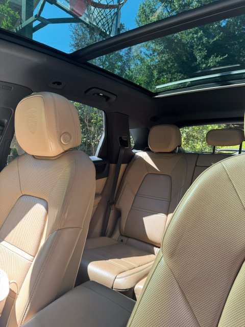 Used 2020 Porsche Cayenne AWD/4WD image 6