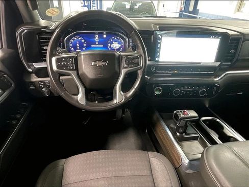 Used 2023 Chevrolet Silverado 1500 RST w/ Z71 Off-Road Package AWD/4WD image 17