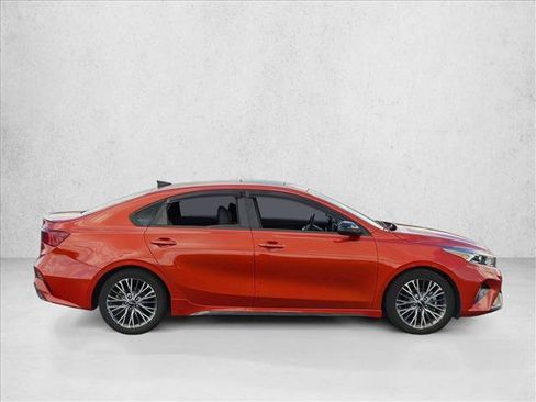 Used 2022 Kia Forte GT-Line w/ GT-Line Premium Package FWD image 4