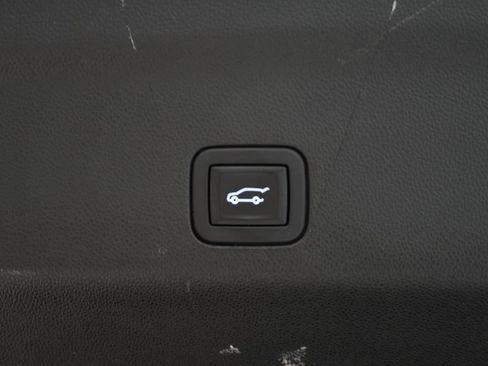 Used 2024 Chevrolet Suburban High Country w/ Advanced Technology Package AWD/4WD image 12