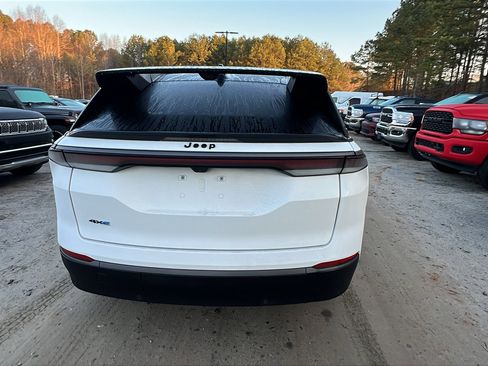 Used 2024 Jeep Wagoneer Launch Edition image 9